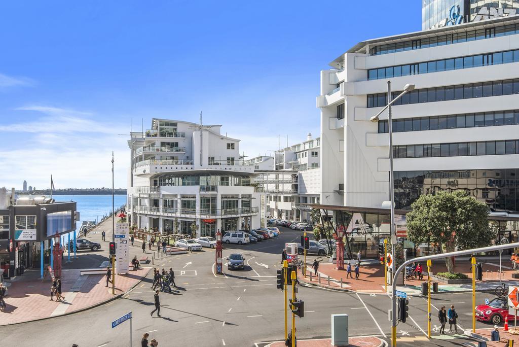 Waterfront Two Bedroom Apartment; Great Location! Auckland Rum bild